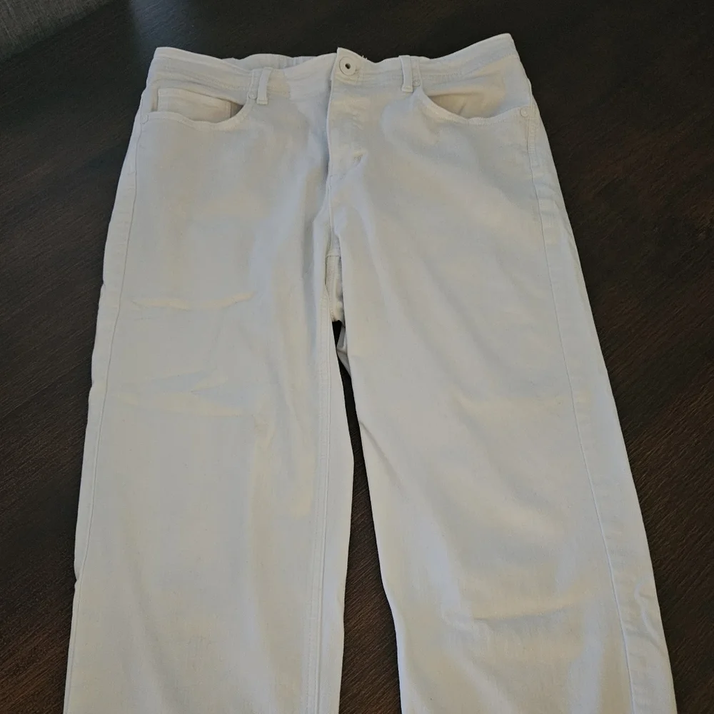 J. Jill Classic White Cropped Jeans - Picture 2 of 5